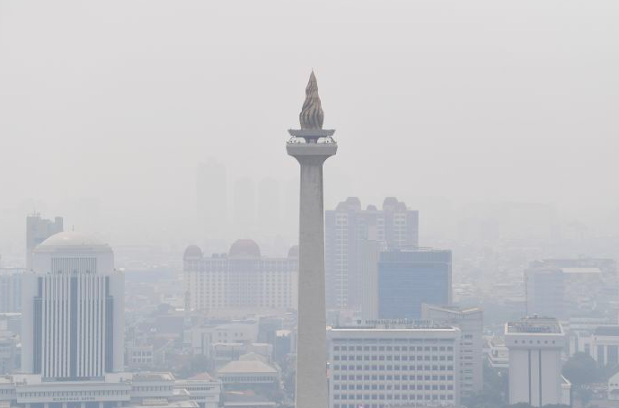 Kualitas Udara Jakarta Menurun, Warga Diimbau Menggunakan Masker Saat di Luar