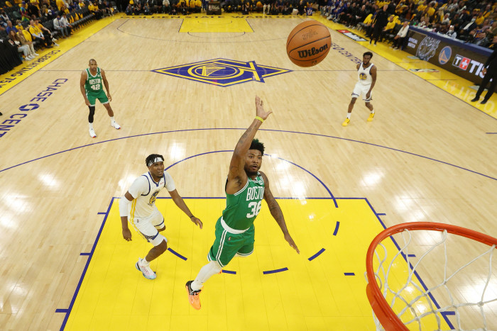 Menggila di Kuarter Empat, Celtics Kalahkan Warriors di Gim 1 Final NBA