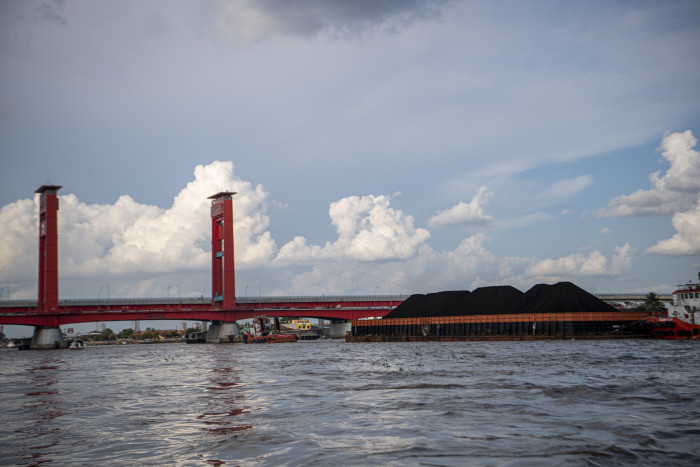 Mikroplastik Ancaman Baru Kelestarian Sungai Musi