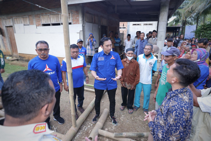 Legislator Ibas Dukung Perajin Bambu Pacitan Berkembang 