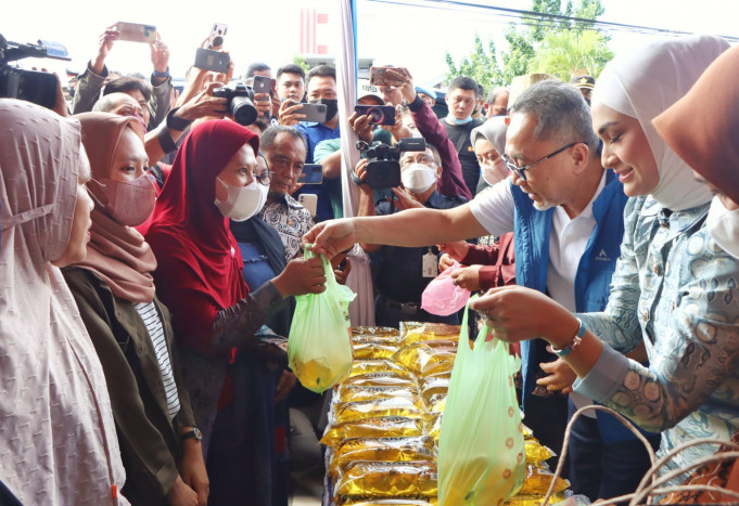 Menteri Perdagangan Gelar Pasar Murah Di Bandar Lampung