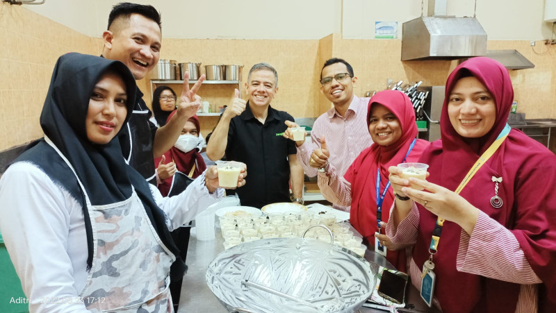 Chef PT Pangansari Utama Food Industry Berikan Pelatihan di SSB Lhokseumawe