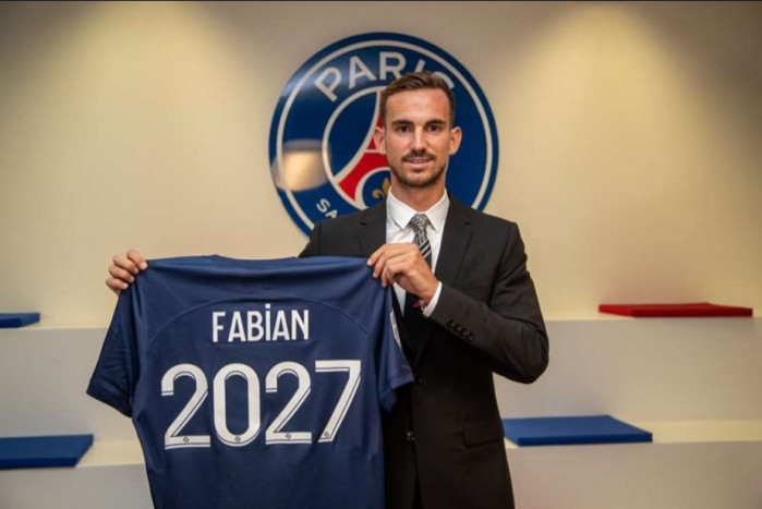 PSG Datangkan Fabian Ruiz dari Napoli