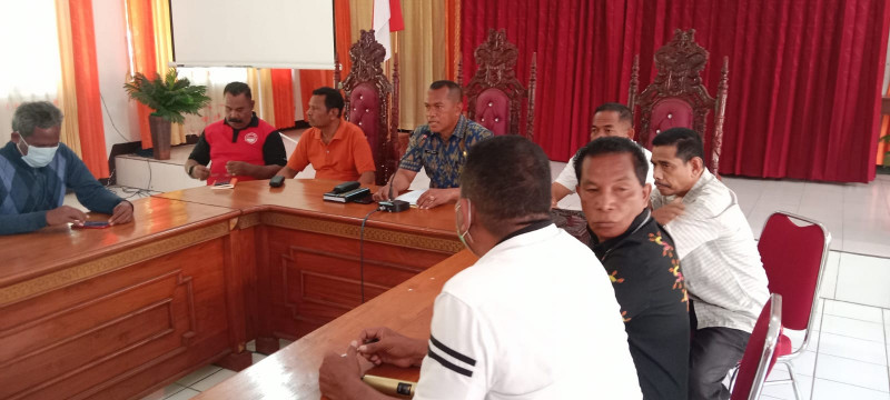 Pemkab Flores Timur Bantah ada Foto Garuda Pancasila yang Dipasang Terbalik