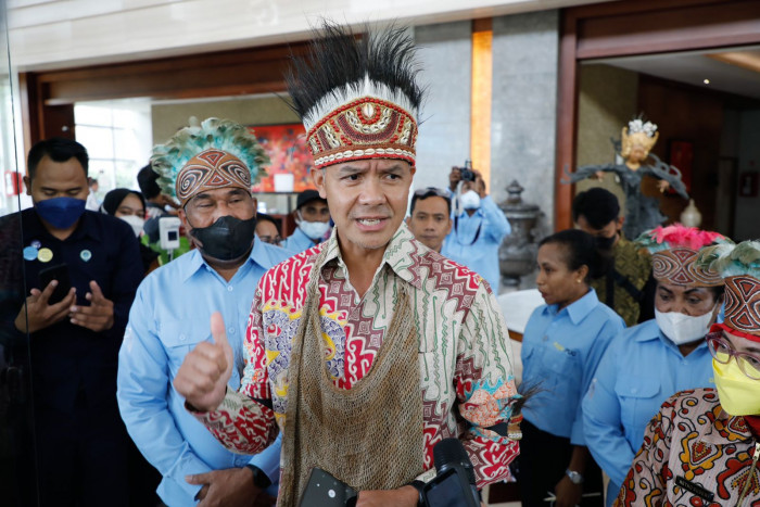 Ganjar Instruksikan Kepala Daerah se-Jateng Pakai Aspal Buton, Komitmen P3DN