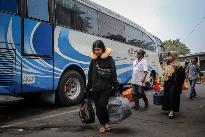 Tarif Bus AKAP Naik, Penumpang: Pindah Kereta Aja