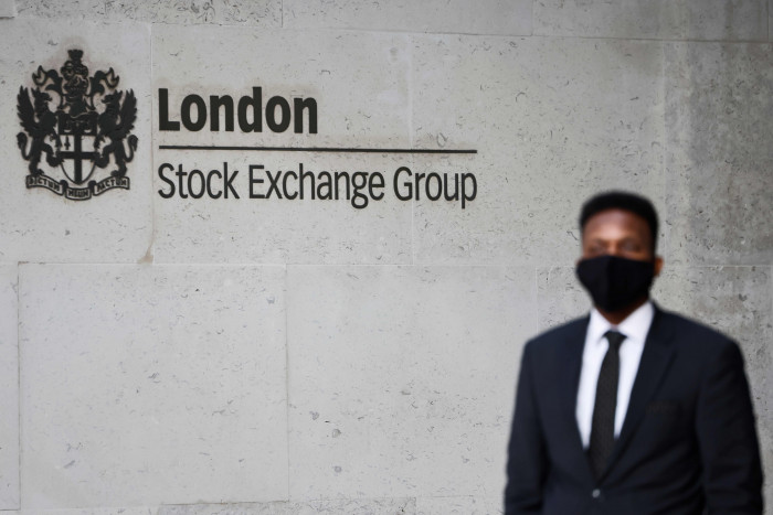 Saham Inggris Ditutup Negatif, Indeks FTSE 100 Turun 1,97 persen