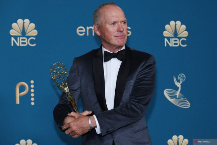Michael Keaton hingga Squid Game Menangi Emmy Awards 2022