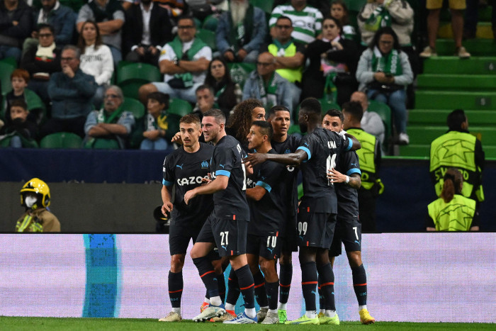 Bermain dengan Sembilan Pemain, Sporting Menyerah dari Marseille