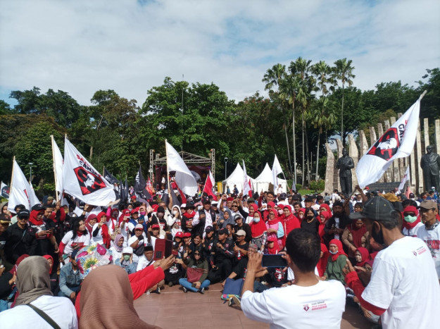 Sahabat Ganjar Rayakan HUT Ganjar Pranowo di Tugu Proklamasi, Jakarta