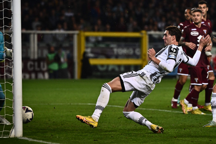 Gol Tunggal Vlahovic Antar Juventus Menang di Derby Turin