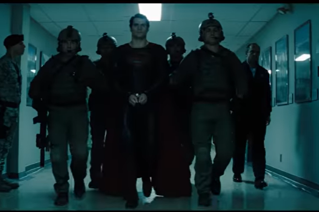 Henry Cavill akan kembali dalam Sekuel Man of Steel