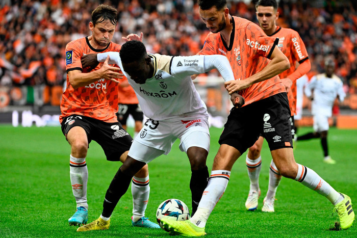 Imbang dengan Reims, Lorient Gagal Kudeta PSG dari Puncak Klasemen