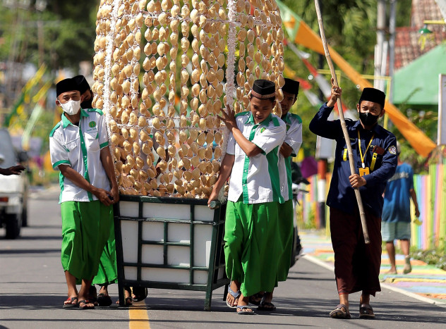 Kemenag Terbitkan Edaran, Seragam Upacara Hari Santri Sarung dan Berpeci