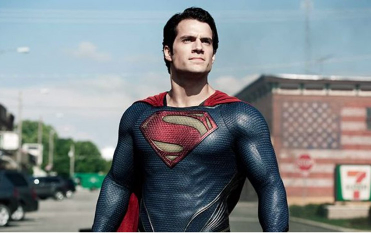 Henry Cavill Pastikan akan Kembali Sebagai Superman