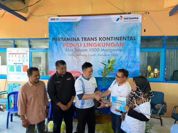 PTK Tanam 1000 Mangrove di Pulau Barrang Caddi - Makassar 