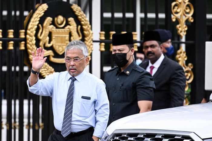 Belum Bisa Tentukan PM Baru, Raja Malaysia Panggil Anwar dan Muhyiddin