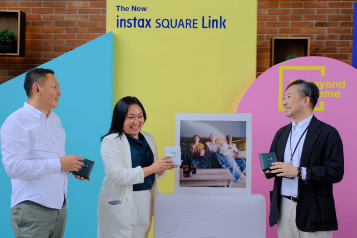 Fujifilm Luncurkan Printer Smartphone 'Instax Square Link' di Indonesia 