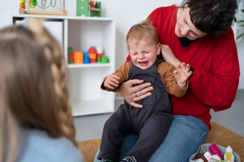 Orangtua Diingatkan untuk Tenang Hadapi Anak Tantrum