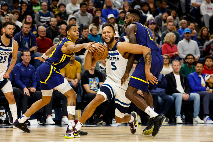 Warriors Menang di Kandang Timberwolves