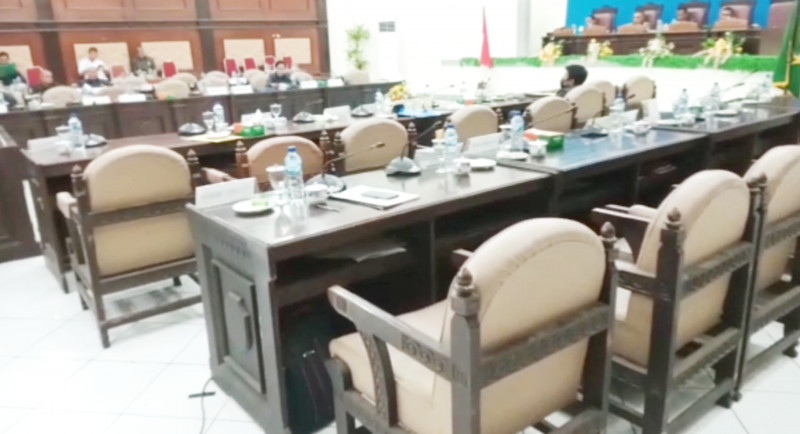 Ketua DPRD Sikka Prihatin Anggota Dewan Makin Malas Rapat