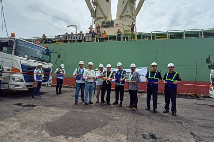 KJL Ekspor Produk Baja Krakatau Steel Perdana ke Malaysia