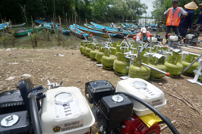 Konversi dari BBM Ke Elpiji, Ribuan Nelayan di Cilacap Mendapat  Konverter Kit