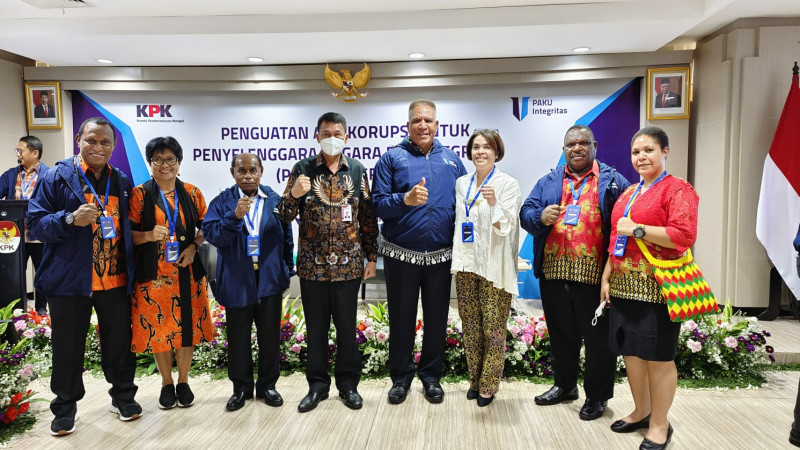 Pejabat Papua Barat Ikuti 'Paku Integritas' di KPK