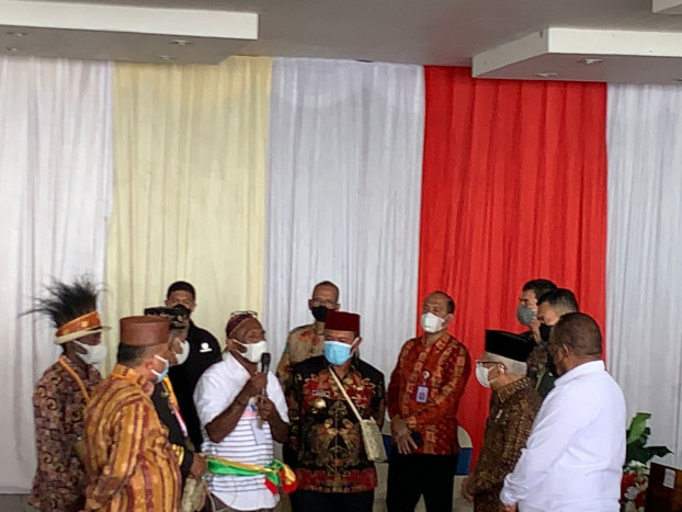 Di Depan Wapres, Pimpinan dan Tokoh Adat Tuntut Pemekaran Papua Barat Tengah