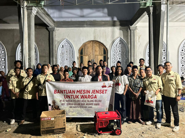 OMG Berikan Bantuan Genset dan Lampu Bagi Warga di Muaro Jambi