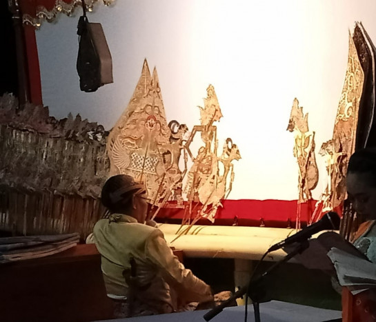 Pentas Wayang Kulit Selasa Kliwon di Klaten Dibanjiri Penonton