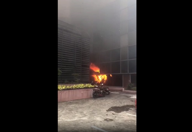 Gedung Imigrasi Kemenkum dan HAM di Kuningan Jakarta Kebakaran