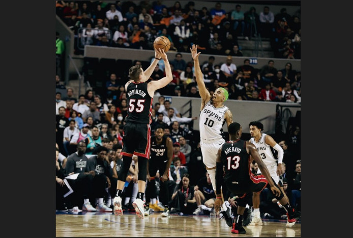 Heat Bakar Spurs di Laga NBA di Mexico City