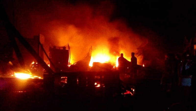Selasa Dini Hari 12 Ruko di Nagan Raya Aceh Musnah Terbakar
