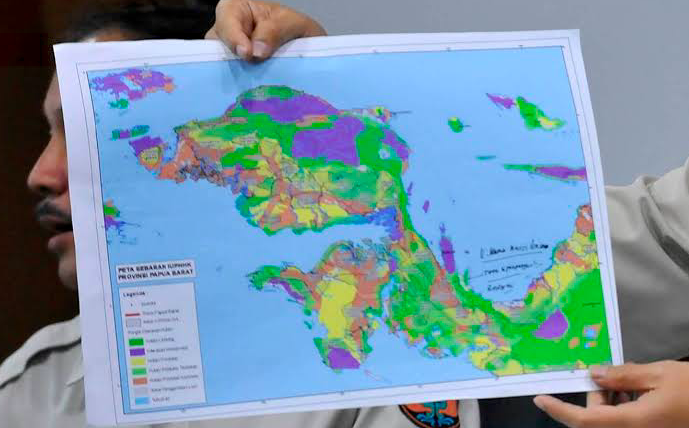 Kemendagri Serahkan Hasil Asistensi Dokumen RKPD 2023 3 DOB Papua