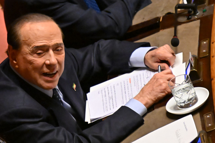 Berlusconi Janjikan Pelacur untuk Pemain Monza Jika Bisa Kalahkan Tim Kuat Serie A