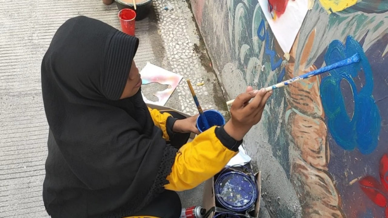 Kemeriahan Anak-anak Difabel Belajar Seni Mural