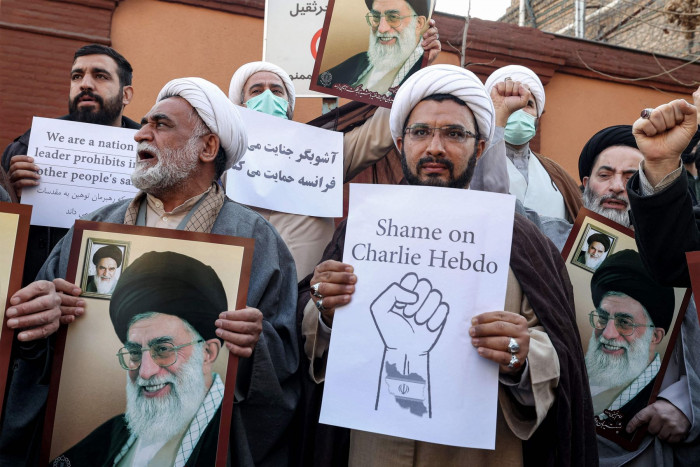 Jenderal Utama Iran Ancam Charlie Hebdo