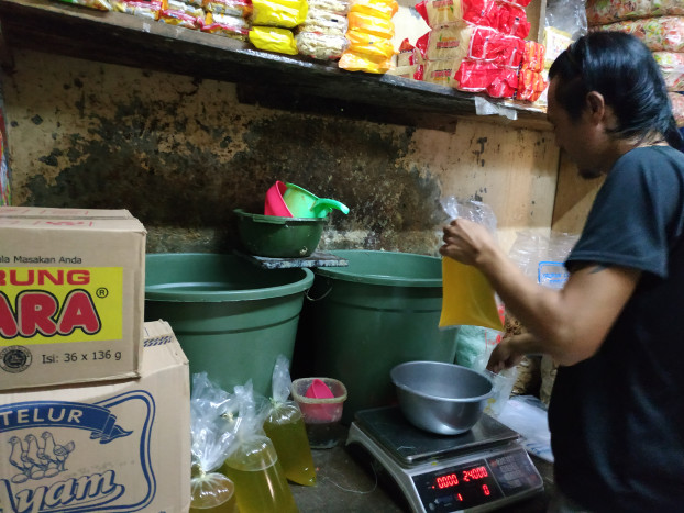 Stok Melimpah Harga Minyak Goreng Curah di Tasikmalaya malah Naik