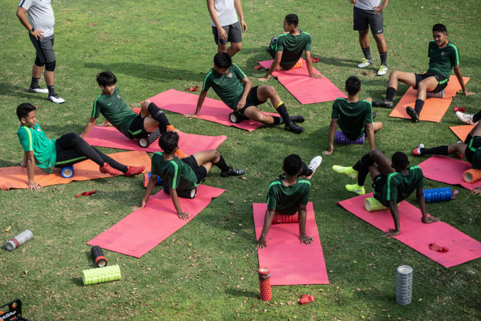 Pengertian Stretching, Jenis Gerakan Dasar dan Manfaatnya