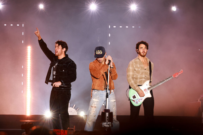 Nick Jonas Sebut Jonas Brothers akan Rilis Album Baru