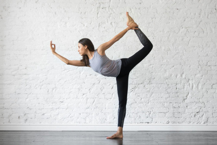 Kikis Lemak Perut dengan 10 Pose Yoga Ini