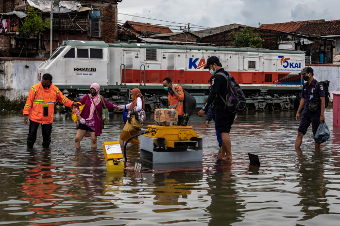 Dampak Banjir di Semarang, 16 Perjalanan Kereta Api Dialihkan ke Jalur Selatan