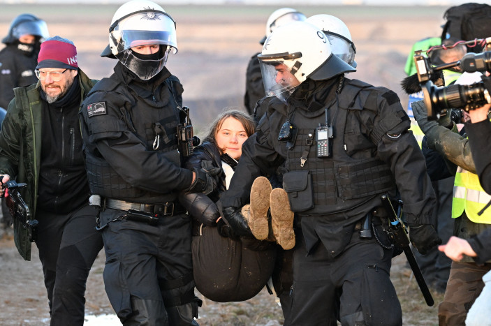 Greta Thunberg Sempat Ditahan Saat Memprotes Tambang Batu Bara di Jerman