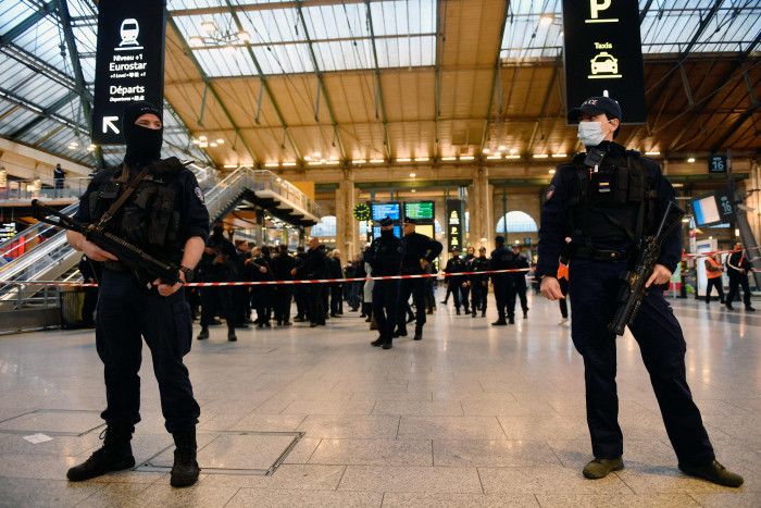 Enam Orang Terluka dalam Serangan Stasiun Kereta di Paris