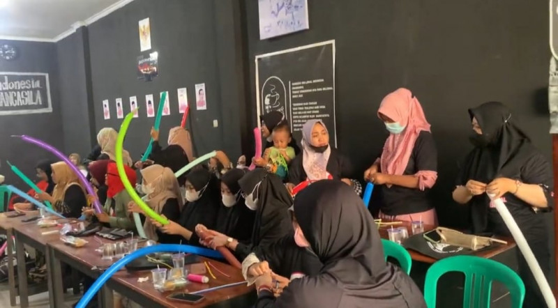 Rintis Wirausaha GMC Gelar Pelatihan Bouquet Balon Art di Bandar Lampung