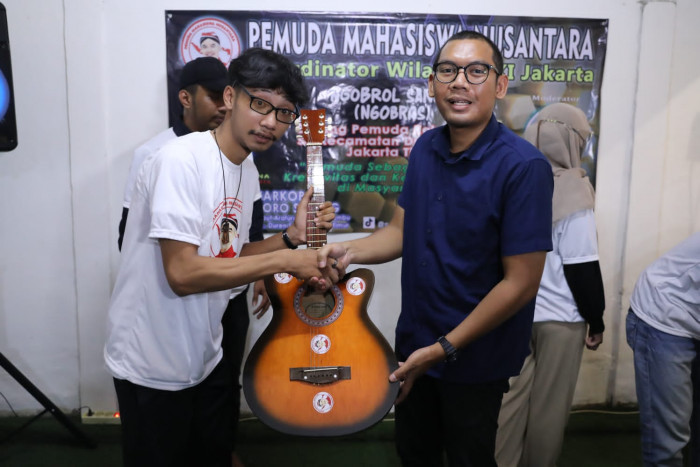 PMN Berikan Bantuan Alat Musik ke Pemuda Kelurahan di DKI Jakarta