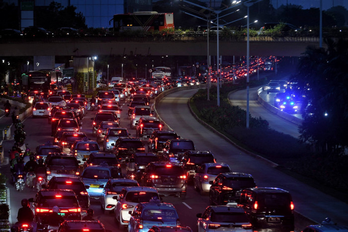 27 Titik Putaran Balik Mau Ditutup, DKI: Urai Kemacetan Jangka Pendek
