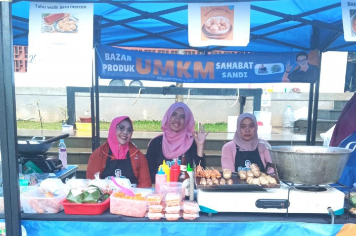 Dongkrak Omzet, Sahabat Sandi Uno Helat Bazar Produk UMKM Bandung