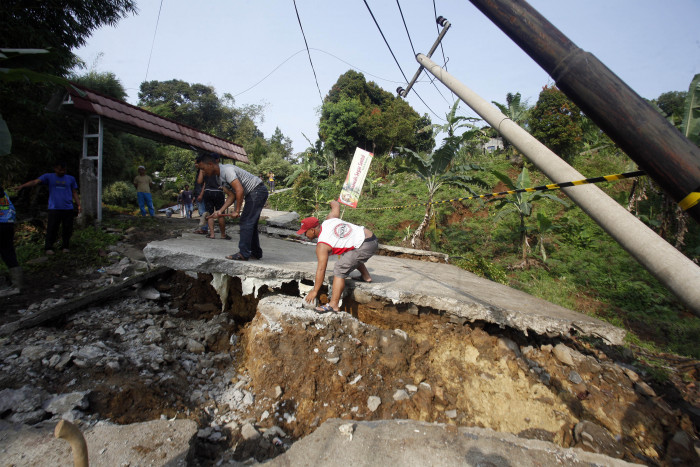 Dua Bangunan di Aceh Besar Rusak Berat akibat Pergeseran Tanah